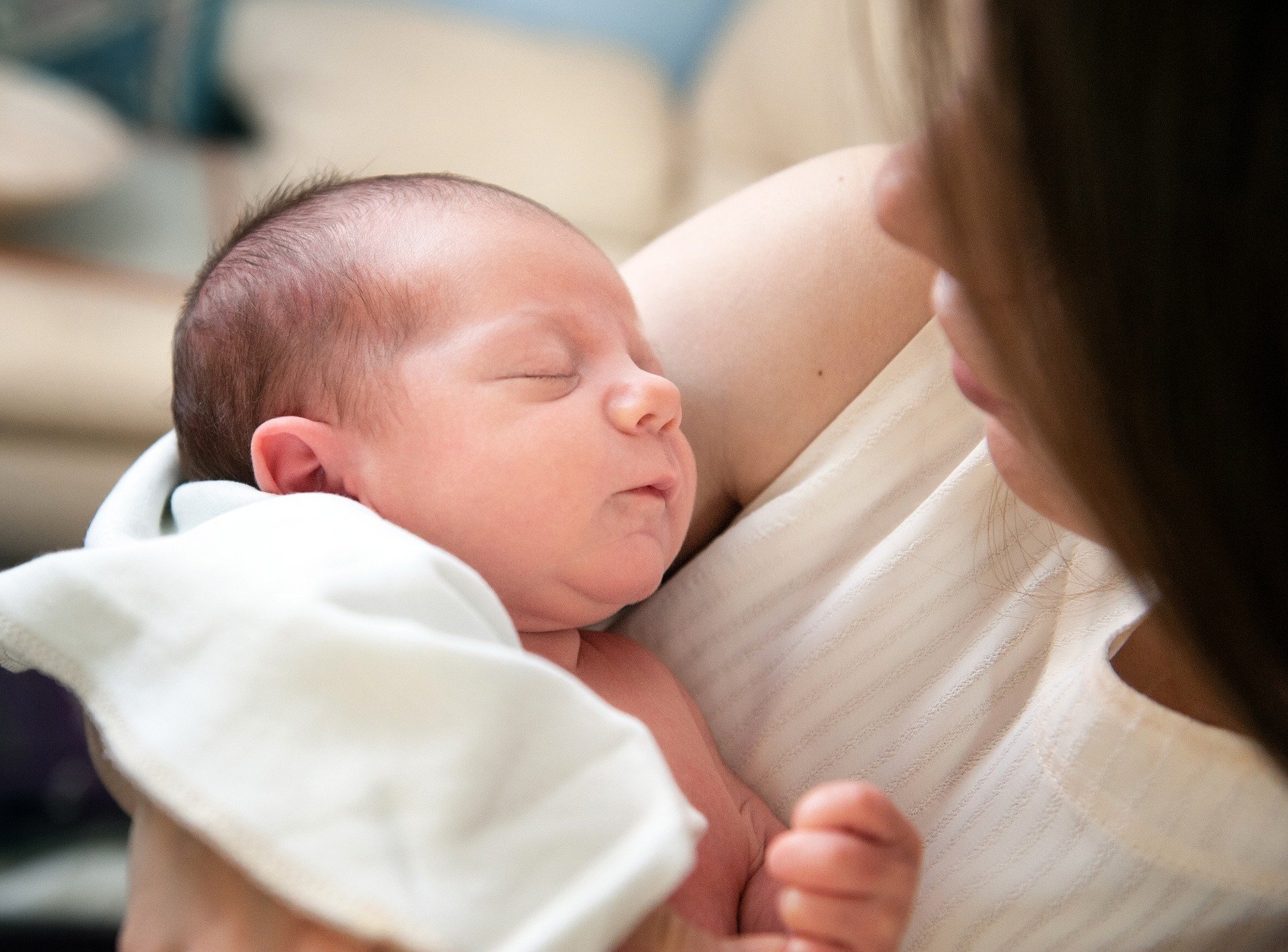 Les significations des positions de bébé pendant son sommeil 