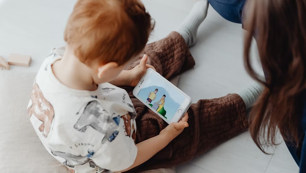 Accompagner ses enfants face aux écrans